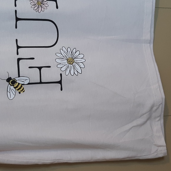 LaRoe Cream Tee Shirt Size L with Maroon Trim and Floral Accent, Honey Bees - Picture 6 of 11